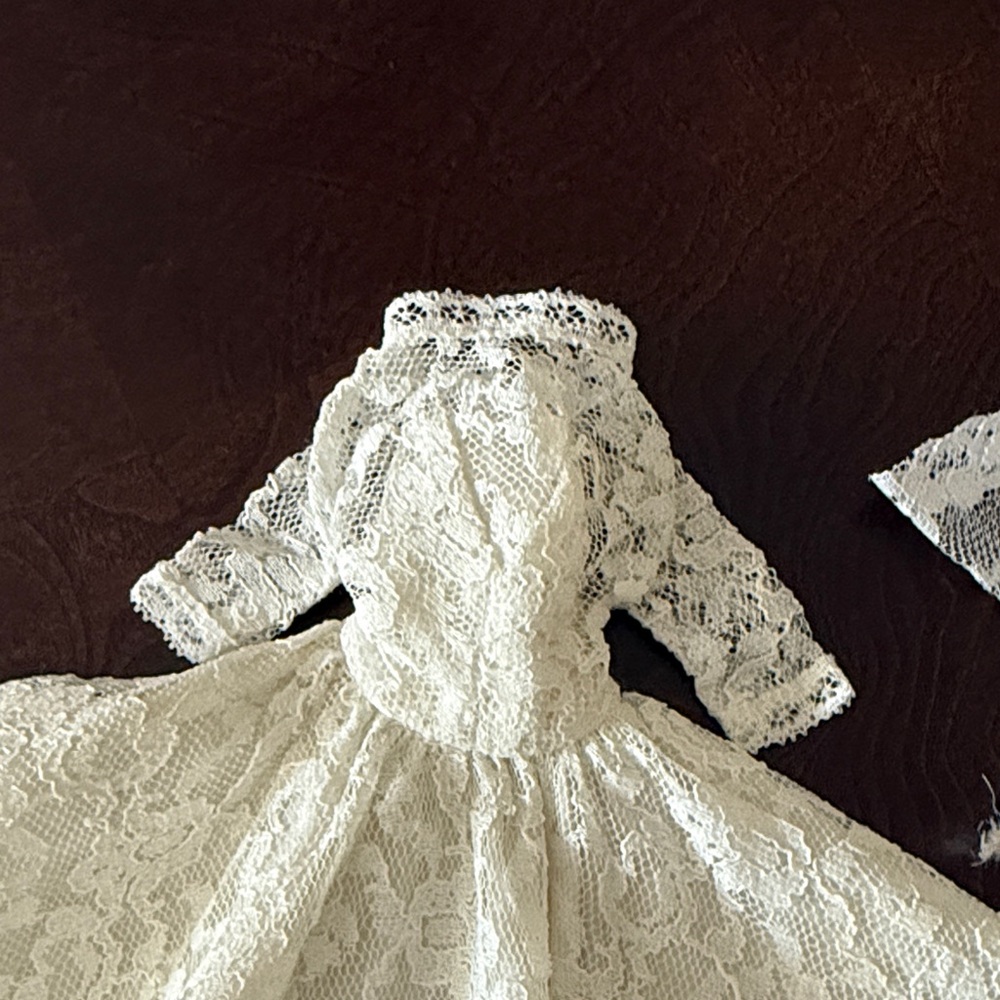 Vintage Handmade for Barbie Elegant White Wedding Dress with bouquet - Picture 3 of 4